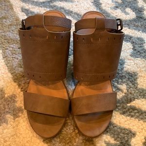 New, never worn brown heels